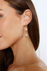 Delicate Gold Flower Earrings for Everyday Feminine Elegance