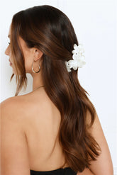 Floral Claw Clip for Effortless Boho Hairstyles