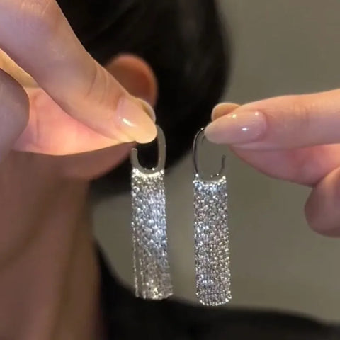 Graceful G Tassel Earrings for Effortless Glamour and Everyday Elegance