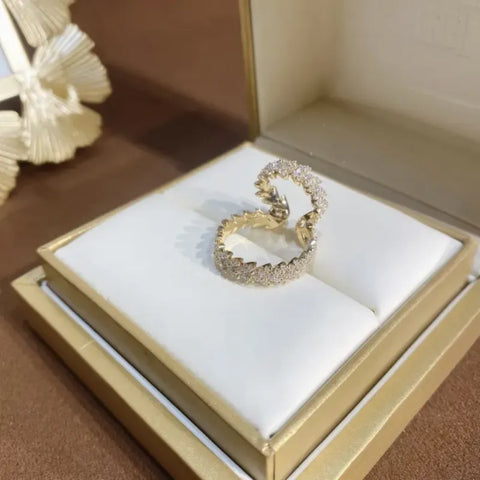 Shimmering Leaf Ear Cuff with Zircon Stones for Effortless Edge