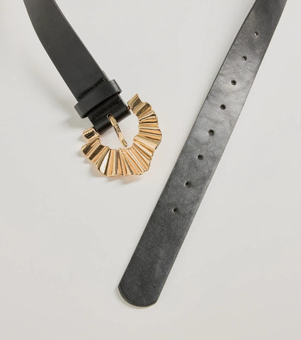 Chunky Hammered Buckle Faux Leather Belt for Edgy Everyday Outfits