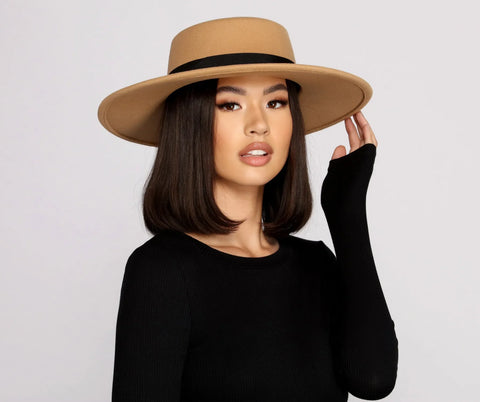 Faux Wool Boater Hat for Cozy Winter Style