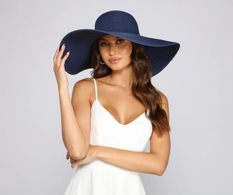 Effortlessly Chic Oversized Straw Hat for Beach Days & Sunny Strolls