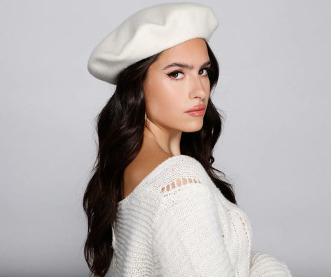 Effortlessly Chic Wool Beret for a Timeless Parisian Vibe