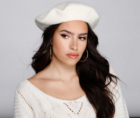 Effortlessly Chic Wool Beret for a Timeless Parisian Vibe