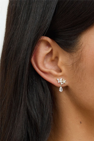 Dainty Gold Stud Earrings with Sparkling Diamantes for Effortless Everyday Glamour