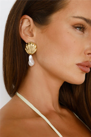 Gold Seashell Dangle Earrings with Faux Pearl for Coastal Glam