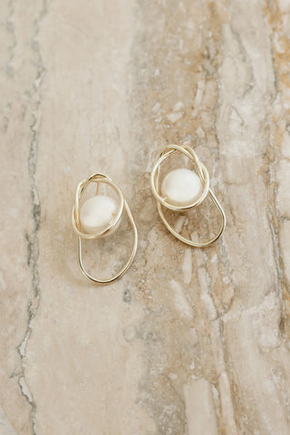 Gold Dangle Pearl Earrings for Everyday Elegance