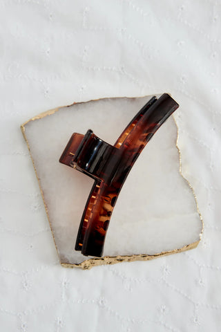 Tortoiseshell Hair Claw Clip for Effortless, Luxe Hairstyles