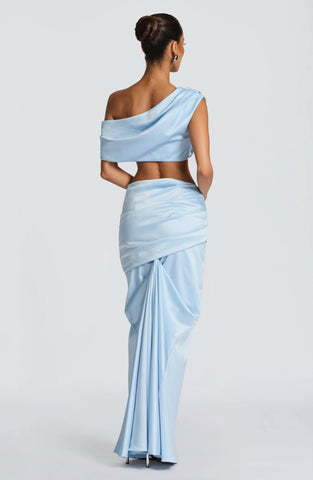 Elegant Pleated Maxi Skirt with a Subtle Train for Glamorous Evenings